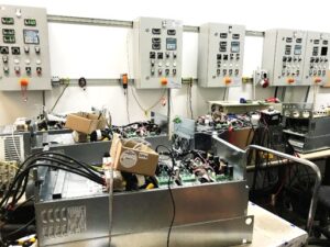 Banco de ensayo e integración de tarjetas electrónicas y variadores de frecuencia TWERD en laboratorio